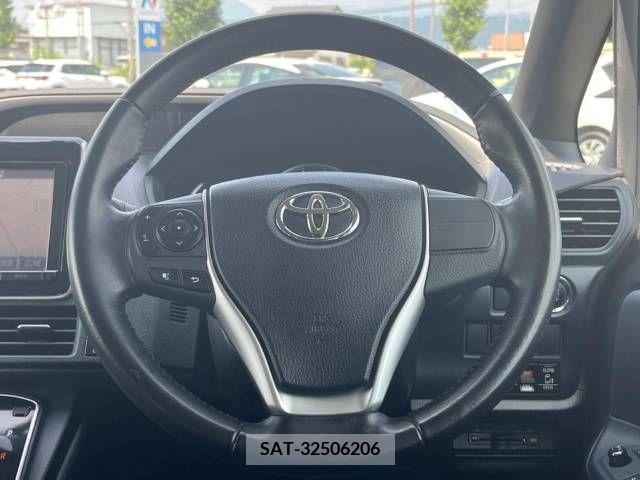 Toyota VOXY 2015-09 370425-11