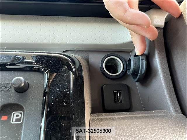Suzuki MR WAGON 2013-08 371636-21