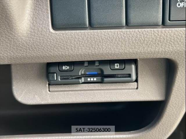 Suzuki MR WAGON 2013-08 371636-26