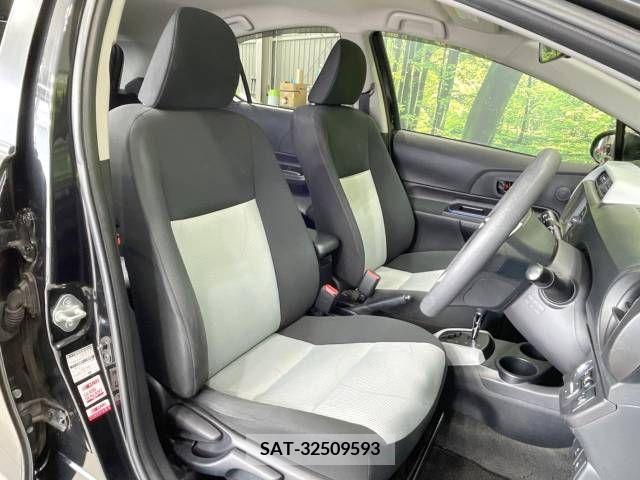 Toyota AQUA 2013-09 337286-8