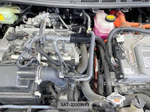 Toyota AQUA 2013-09 337286-18