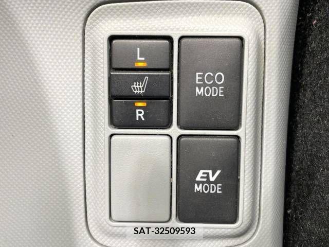 Toyota AQUA 2013-09 337286-5