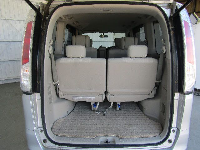 Nissan SERENA 2011-05 195319-20