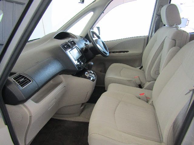 Nissan SERENA 2011-05 195319-12
