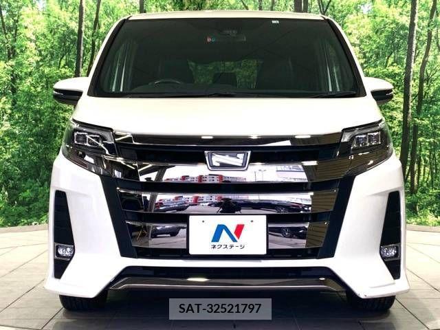 Toyota NOAH 2018-04 279486-14