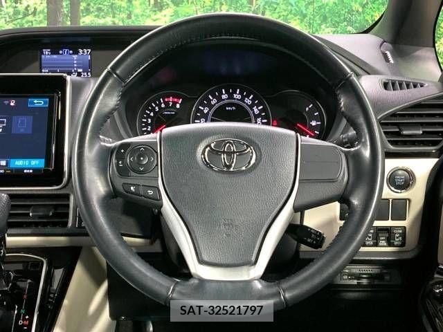 Toyota NOAH 2018-04 279486-13