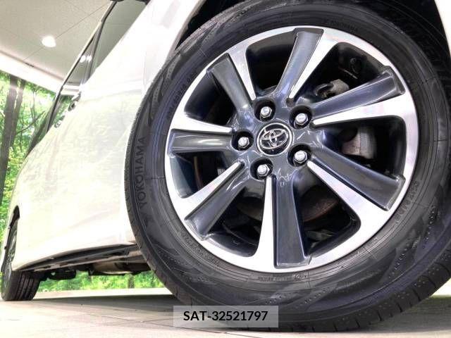 Toyota NOAH 2018-04 279486-12