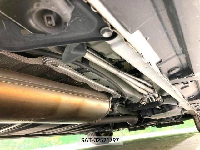 Toyota NOAH 2018-04 279486-19
