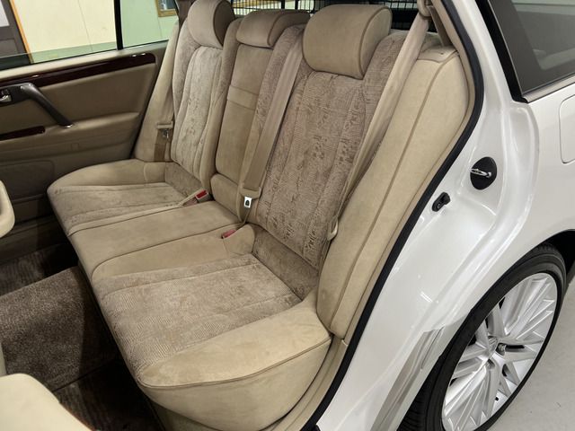 Toyota CROWN ESTATE 2001-02 9691-14