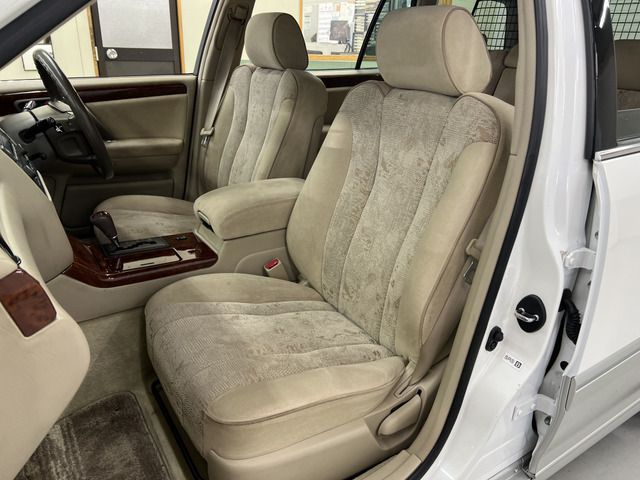 Toyota CROWN ESTATE 2001-02 9691-12