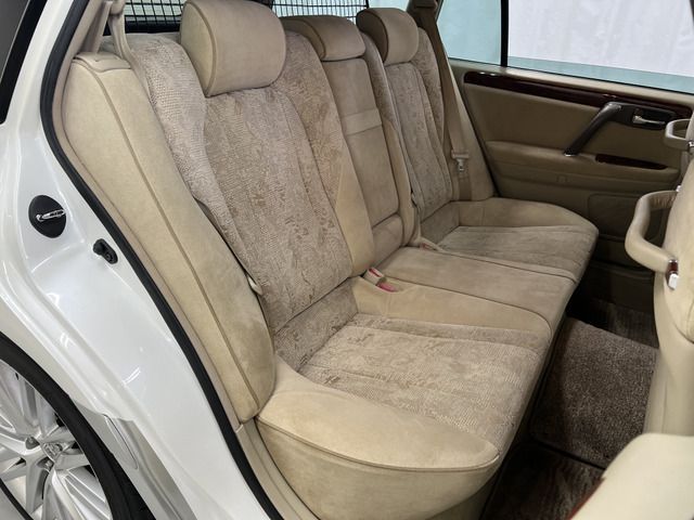 Toyota CROWN ESTATE 2001-02 9691-10