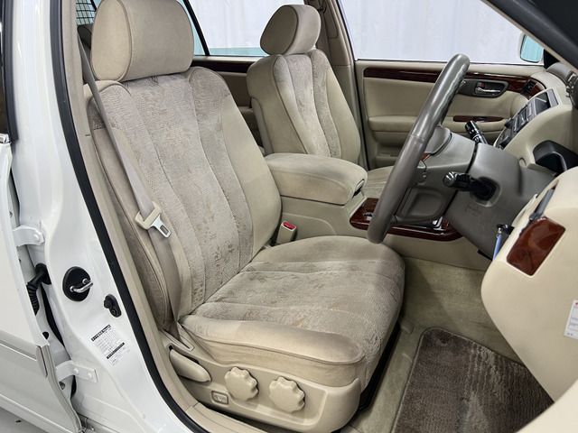Toyota CROWN ESTATE 2001-02 9691-8