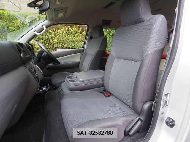 Nissan NV350 Caravan 2014-07 280564-10