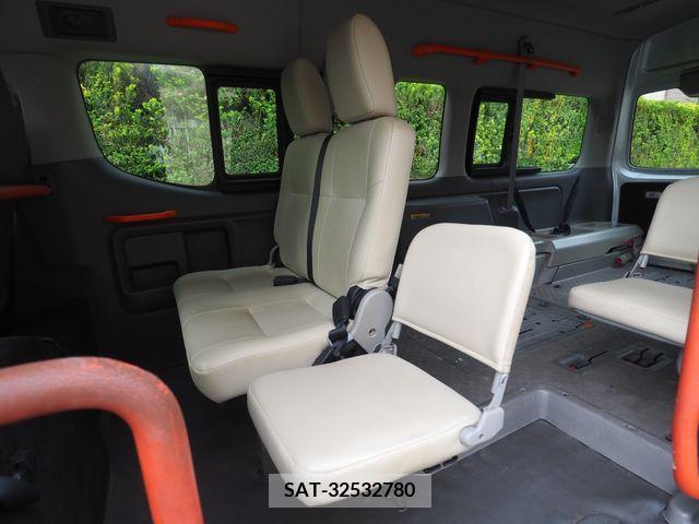 Nissan NV350 Caravan 2014-07 280564-11