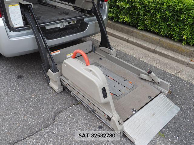 Nissan NV350 Caravan 2014-07 280564-14
