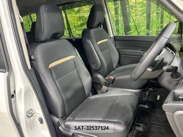 Nissan SERENA 2022-12 332647-8