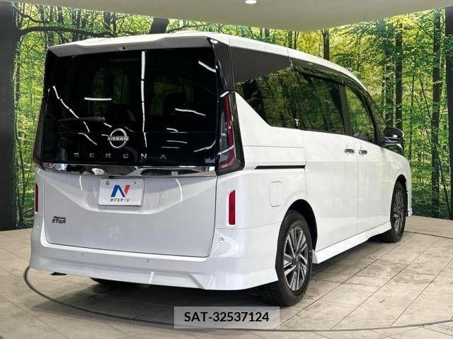 Nissan SERENA 2022-12 332647-17