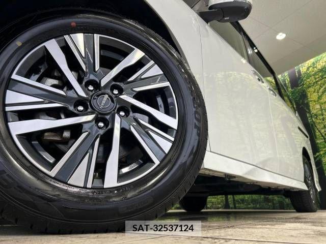 Nissan SERENA 2022-12 332647-13