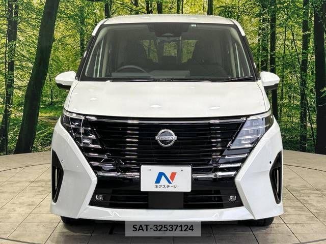 Nissan SERENA 2022-12 332647-14