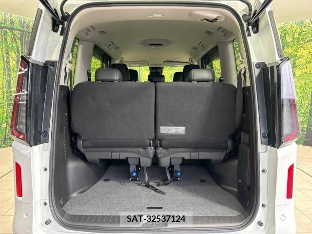 Nissan SERENA 2022-12 332647-11