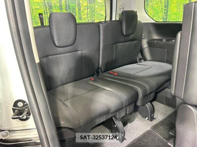 Nissan SERENA 2022-12 332647-10