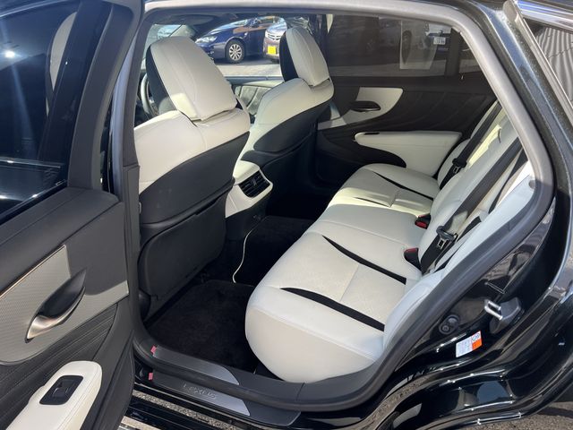 Lexus LS 2020-07 21659-26