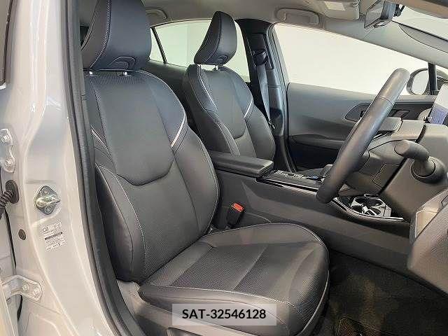Toyota PRIUS 2023-05 366581-8