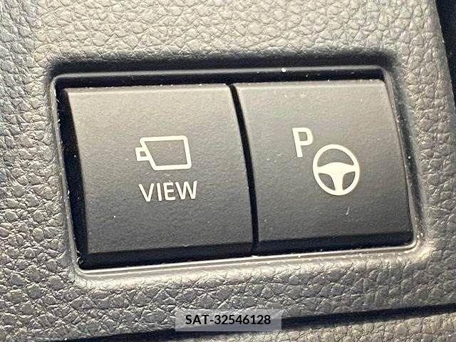 Toyota PRIUS 2023-05 366581-6
