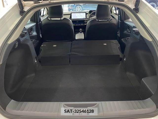 Toyota PRIUS 2023-05 366581-10
