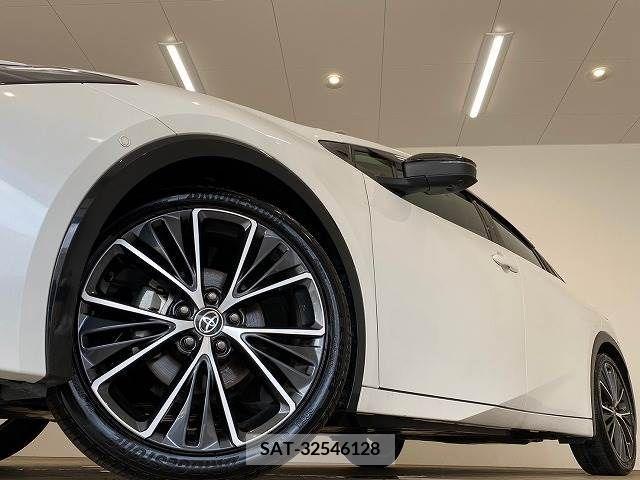 Toyota PRIUS 2023-05 366581-18