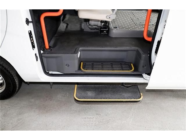 Nissan NV350 Caravan 2017-12 2529-26