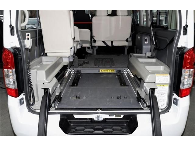Nissan NV350 Caravan 2017-12 2529-22