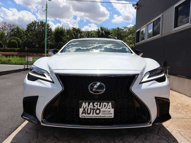 Lexus LS 2021-04 7197-1