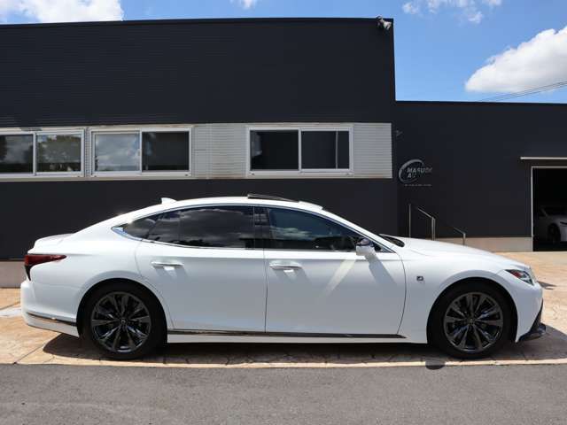 Lexus LS 2021-04 7197-3