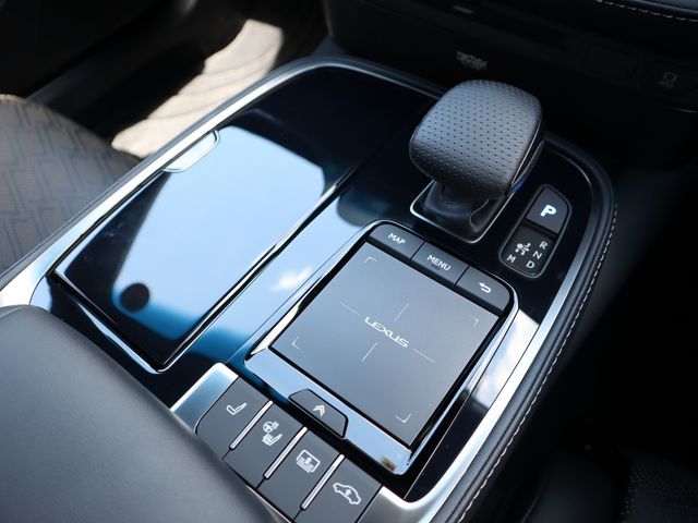 Lexus LS 2021-04 7197-16