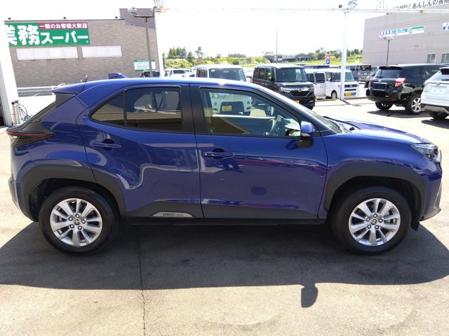 Toyota YARIS CROSS 2022-10 9729-3