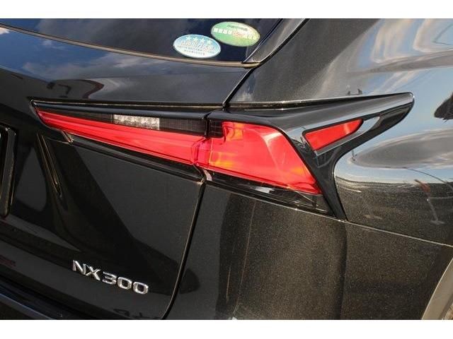 Lexus NX 2017-11 22734-12