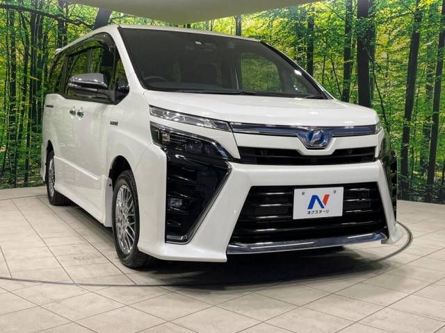 Toyota VOXY HYBRID 2019-01 188293-17