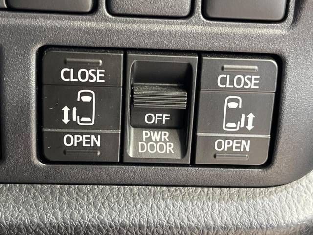 Toyota VOXY HYBRID 2019-01 188293-6