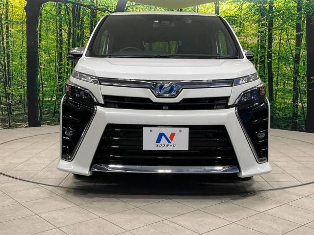 Toyota VOXY HYBRID 2019-01 188293-15