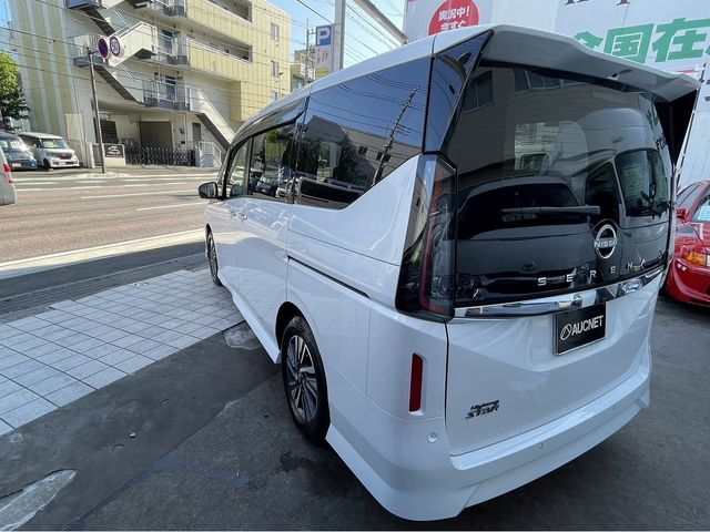 Nissan SERENA 2022-12 180631-2