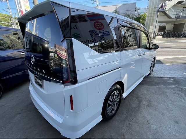 Nissan SERENA 2022-12 180631-4