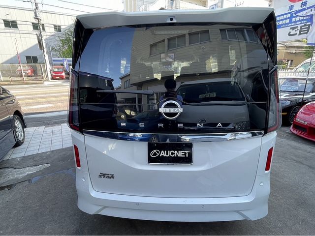 Nissan SERENA 2022-12 180631-3