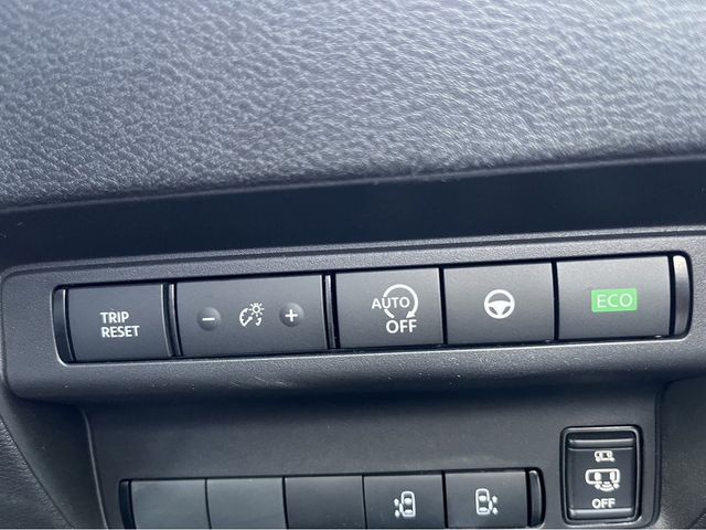 Nissan SERENA 2022-12 180631-22