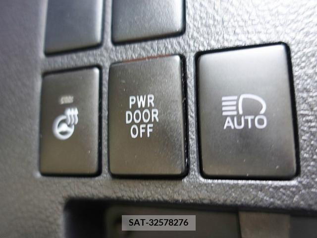 Toyota ALPHARD 2018-08 281086-21