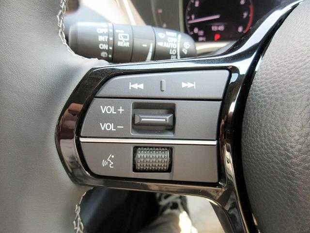 Honda ZR-V 2023-08 27349-9