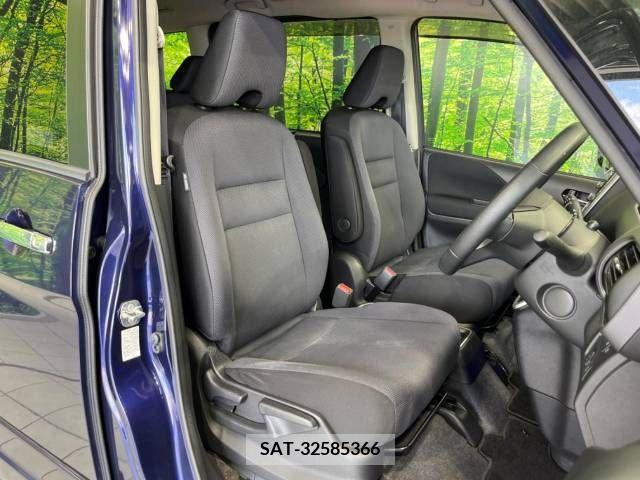 Nissan SERENA 2018-06 324954-8