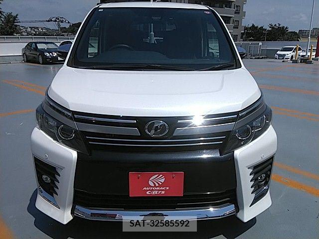 Toyota VOXY 2016-10 386951-23