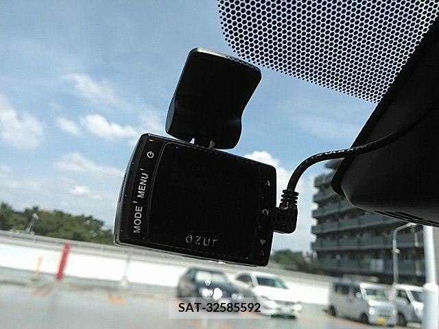 Toyota VOXY 2016-10 386951-13