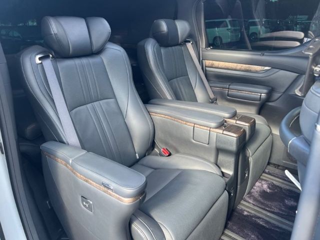 Toyota ALPHARD HYBRID 2023-02 28630-13